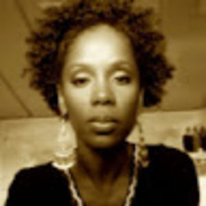 Meet your Posher, Iris